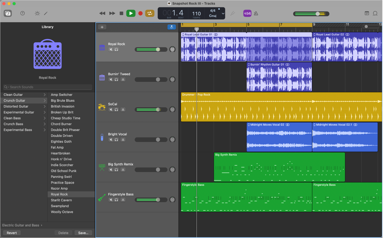 Дорожки и рабочая область GarageBand