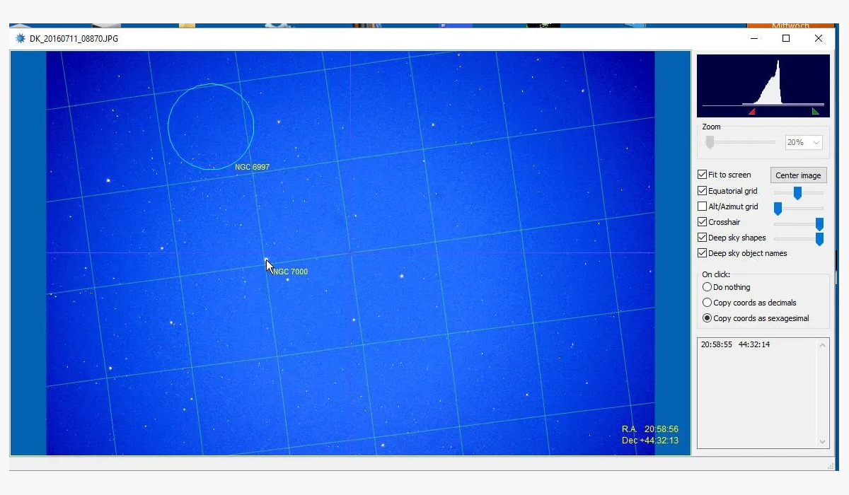 Просмотр решённого JPEG с сеткой и объектами глубокого космоса