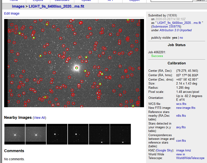 Диагностическое представление Astrometry.net с красными источниками изображения и зелёными звёздами индекса