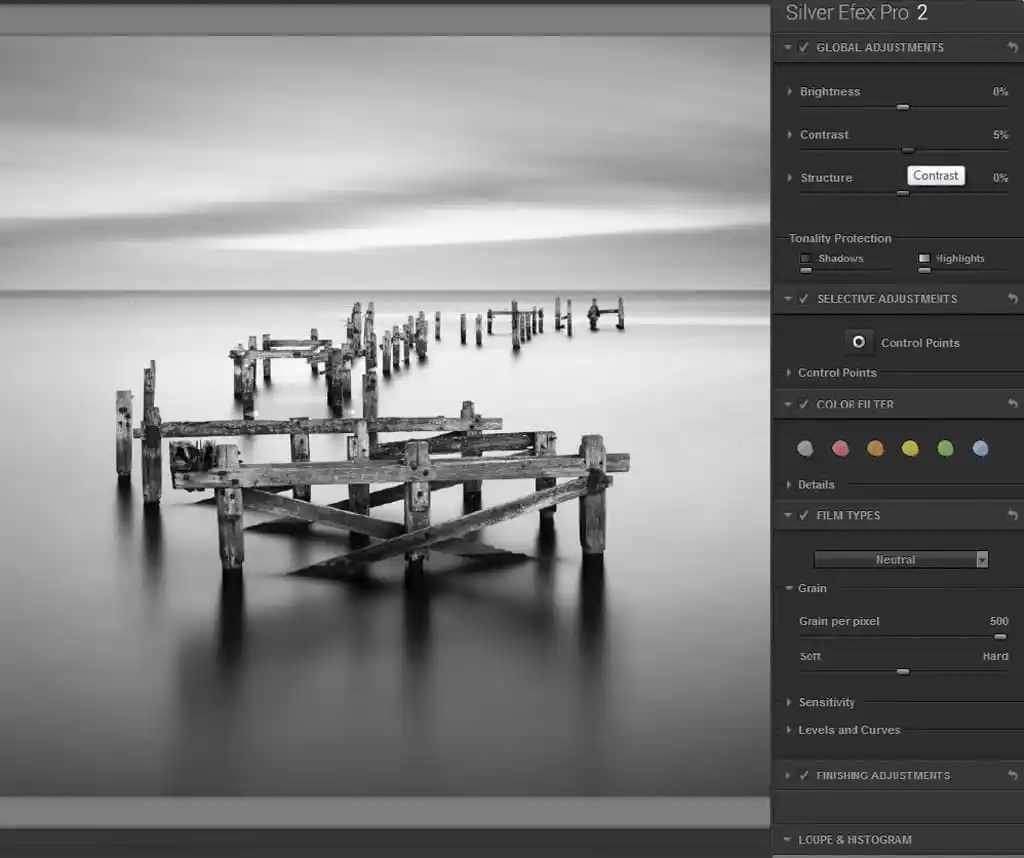 Интерфейс Silver Efex Pro 2 на минималистичном чёрно-белом кадре
