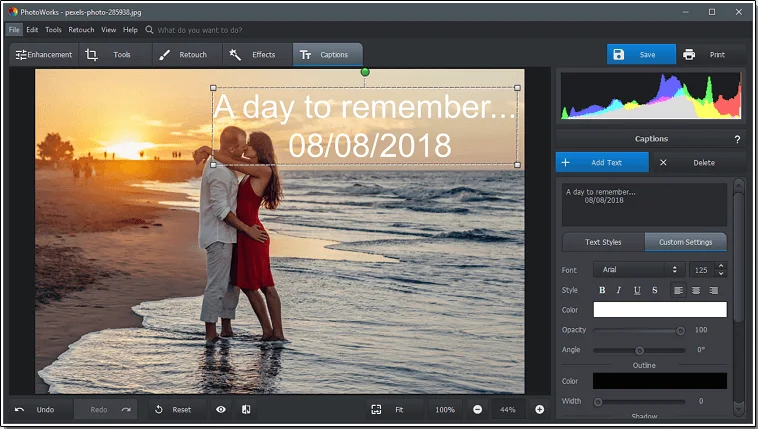 Добавление текста и выбор стиля в PhotoWorks
