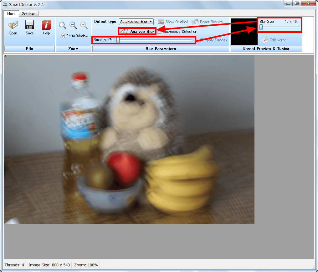 Интерфейс SmartDeblur с Analyze Blur, Smooth и Blur Size
