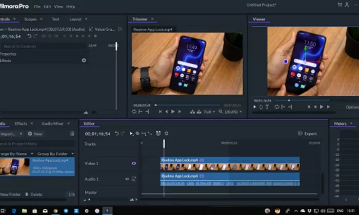 Полное рабочее окно FilmoraPro с Viewer, Trimmer и многодорожечным Editor