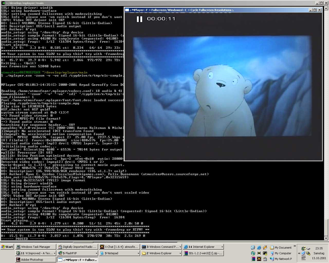 MPlayer в Windows XP с консольным окном и воспроизводимым видео