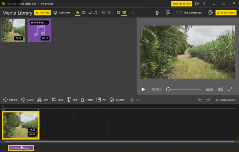 Icecream Video Editor: аудиоблок на таймлайне под сценой