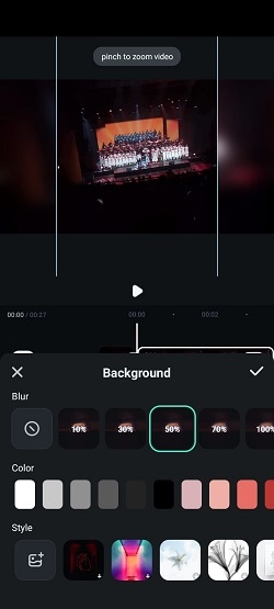 Вертикальное видео в горизонтальном формате с фоном
