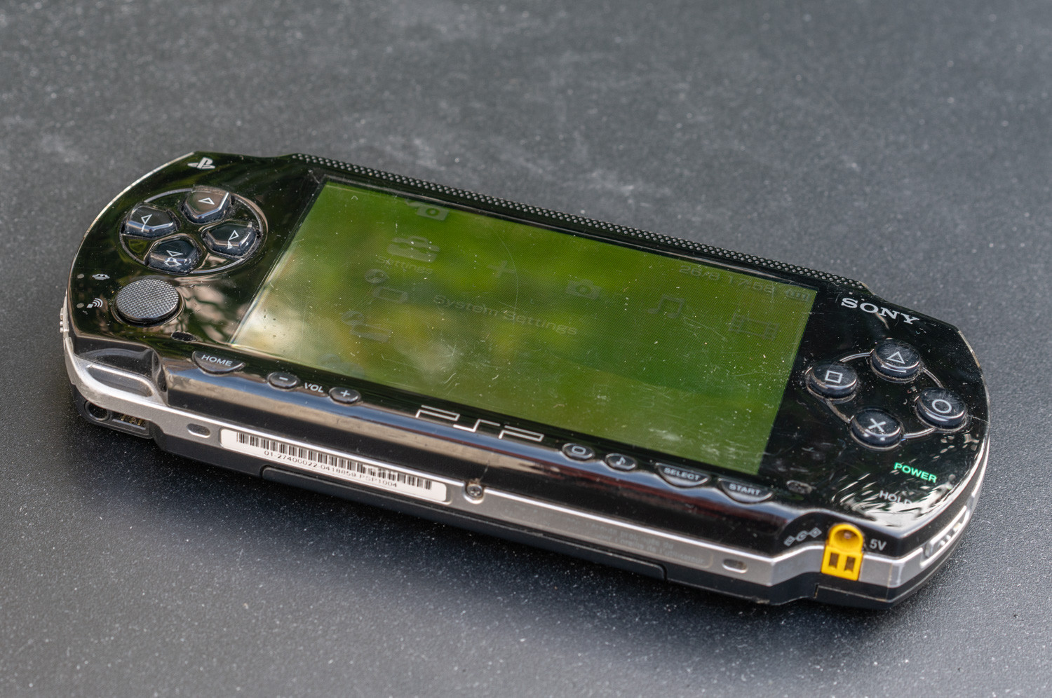 PSP Go в раскрытом виде