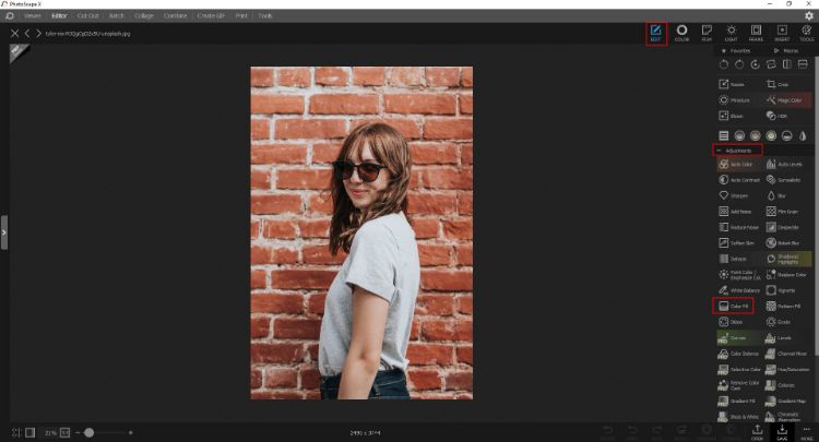 PhotoScape X: переход в Edit и Adjustments перед заменой цвета одежды