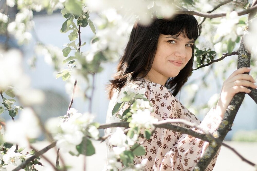 Мягкий естественный свет и более удачное направление освещения