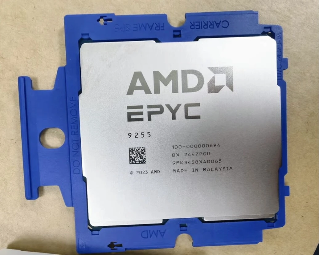 AMD EPYC 9255 с маркировкой модели и OPN 100-000000694