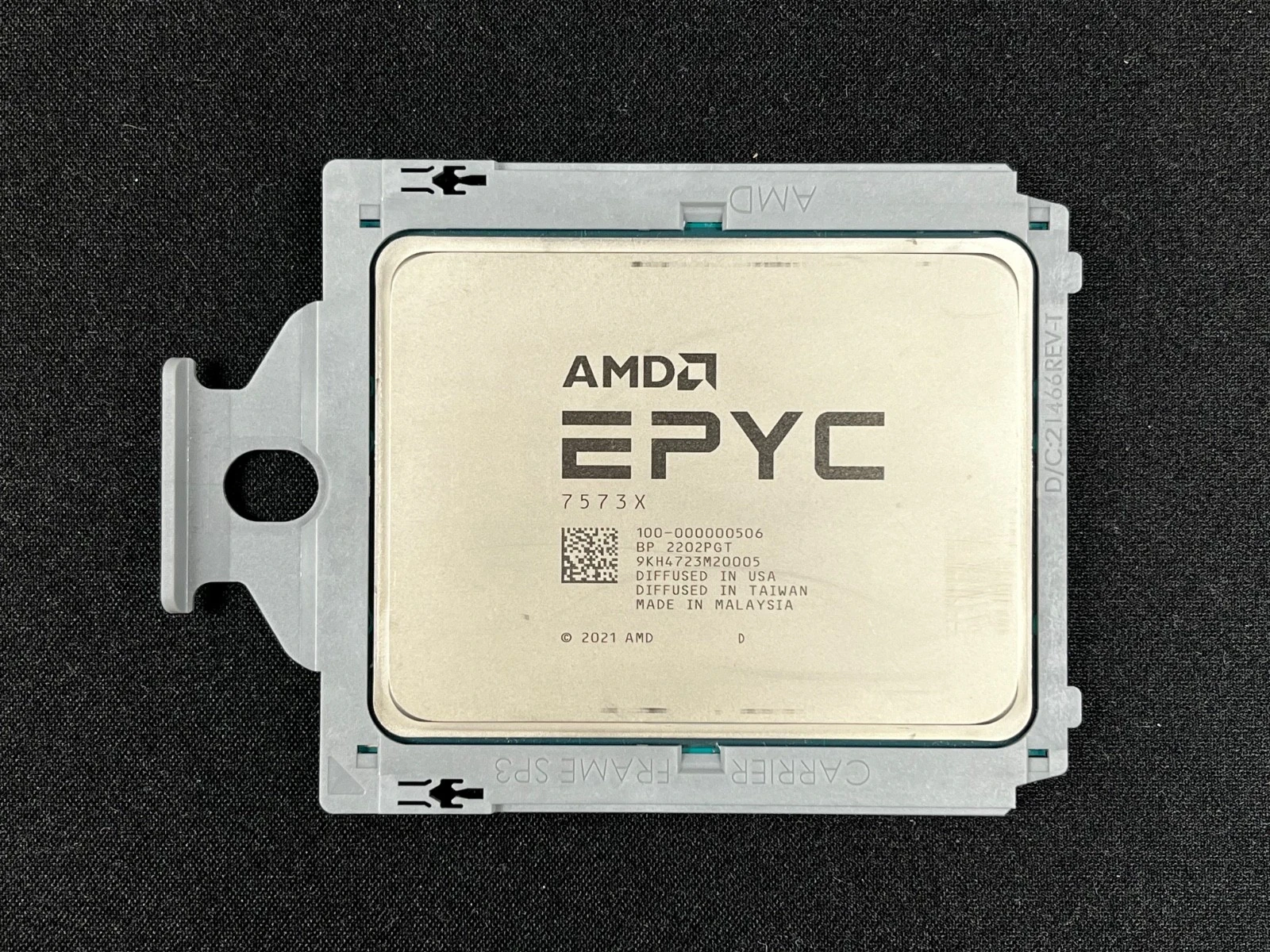 AMD EPYC 7573X 100-000000506