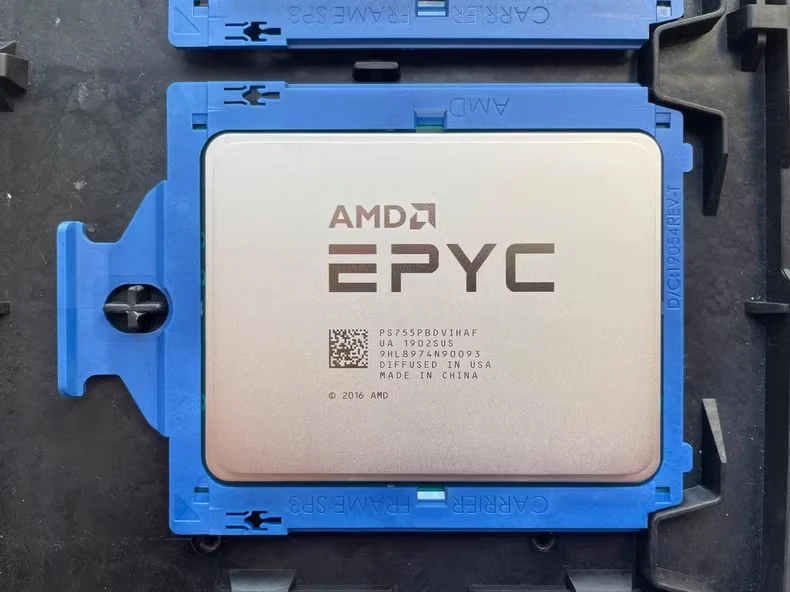 AMD EPYC 7551P PS755PBDVIHAF, реальная фотография процессора Socket SP3