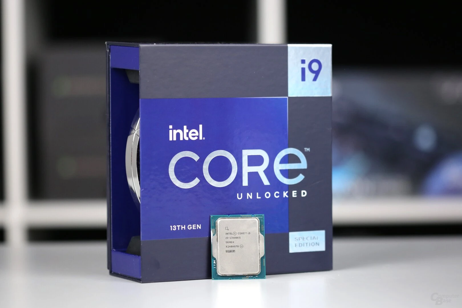 Intel Core i9-13900KS Special Edition с фирменной упаковкой