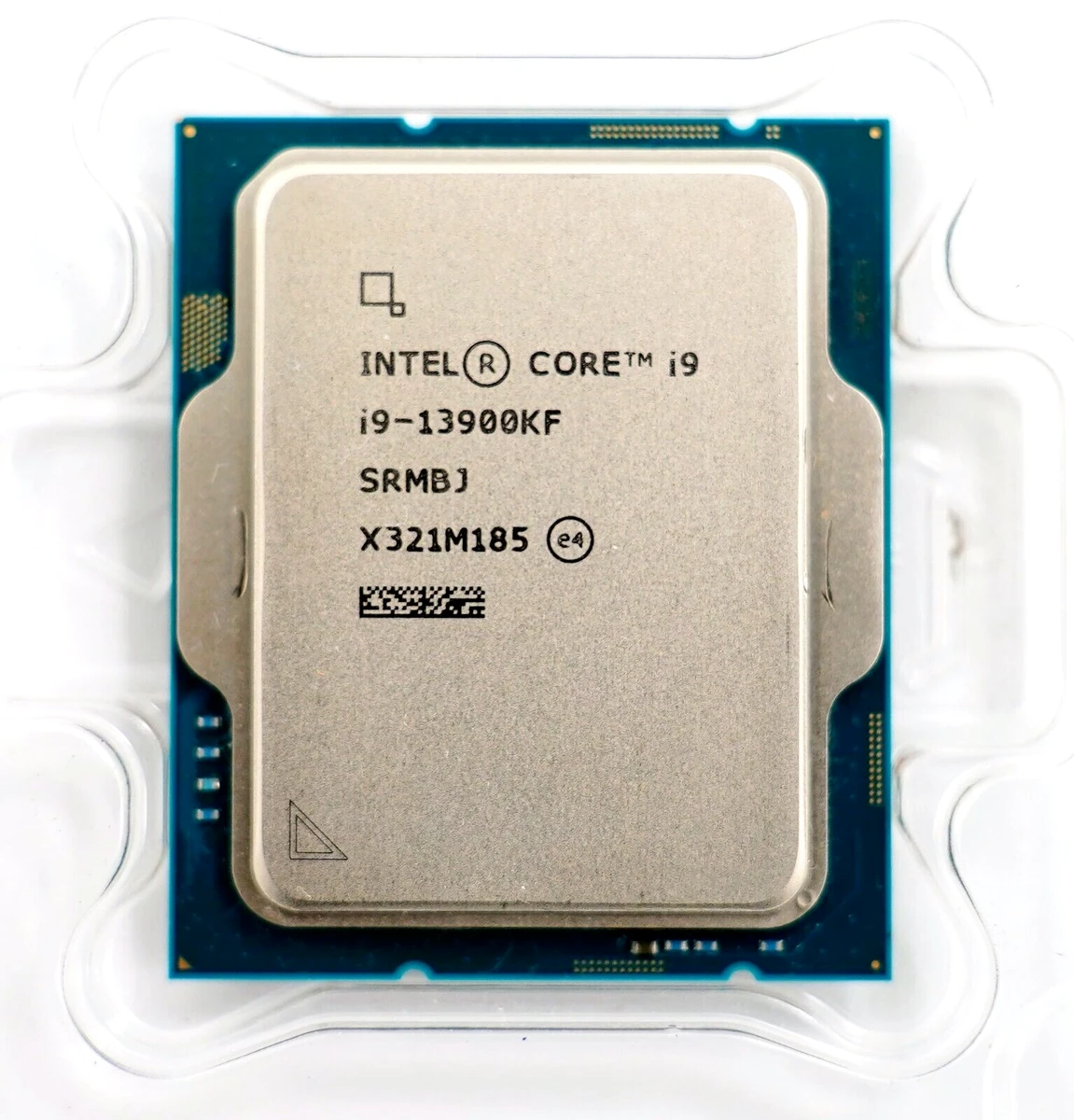 Intel Core i9-13900KF SRMBJ, реальная фотография процессора сверху