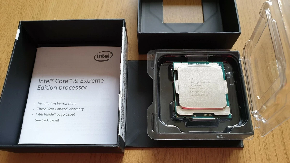 Intel Core i9-7980XE Extreme Edition SR3RS 2.60GHz в розничном комплекте