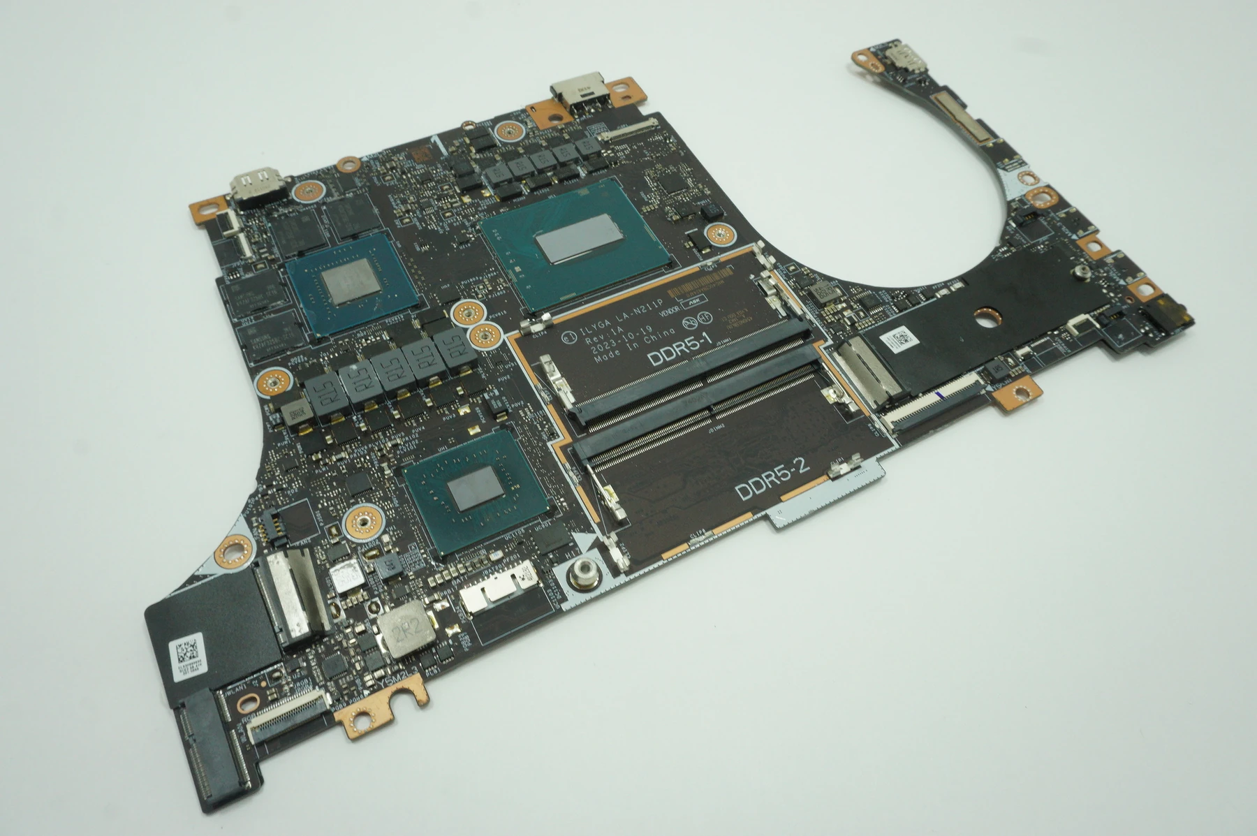 Материнская плата Lenovo Legion 7 16IRX9 с распаянным Intel Core i7-14700HX SRMXG