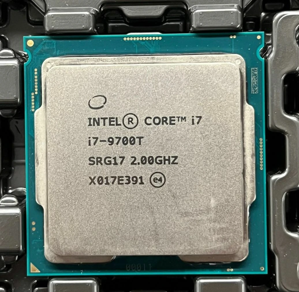 Intel Core i7-9700T SRG17