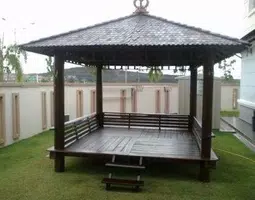 Пример беседки с акцентом на пропорции и открытость